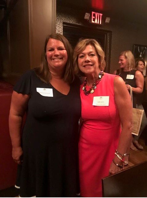 CREW_Clt's tweet photo. Last night, we had a great turnout for our President's Reception @ Dot Dot Dot.  Lots of networking, prizes and of course tasty beverages.  Thanks everyone for coming out! #CREW #CREWClt #CRE https://t.co/kxJeCMXrot