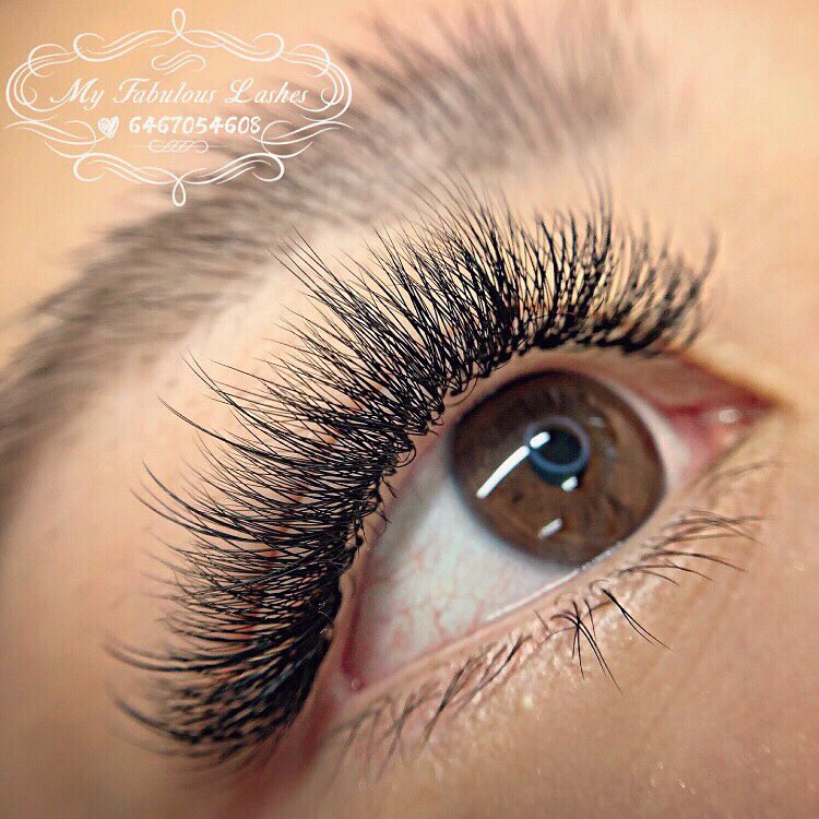 myfabulouslash's tweet photo. 5/6D Wispy Volume Set aka the Kim K look 😍
Book a 4D, 5D, or 6D volume set to achieve this look! 35% off ends July 31st! Link in bio to book.
#myfabulouslashes #eyelashextension #NYC #lashes #lashgoals #lashset #lashed #booknow #wispylashes #kimklashes #wispy #whispylashes https://t.co/xGBmScOOi9