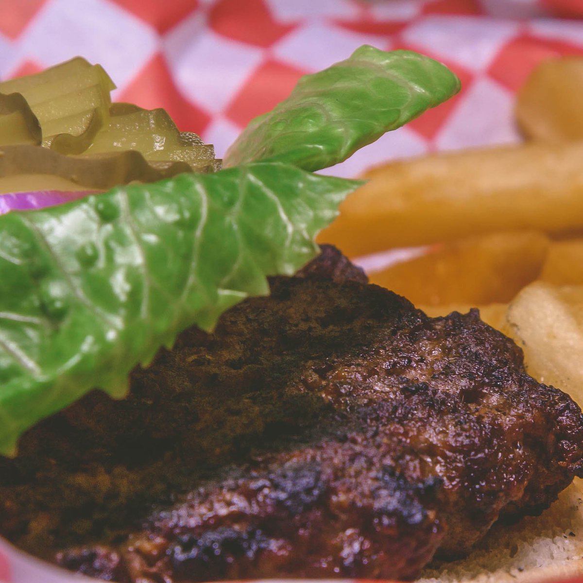 Whiskey and burger night! $3 Whiskey's and $5 half pound burger and fries!!! Come out an see us!
#WhiskeyWednesday #BurgerDeals #WhataCombo #MouthWatering #HumpDayReward #WeLikeToParty #BestBartenders #TastyFood