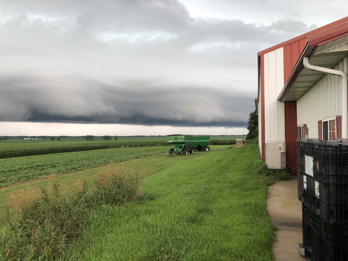FreedSeed_Ag's tweet photo. I am no weather man but it appears like I may be getting some more rain shortly. https://t.co/dOcM3tShiv