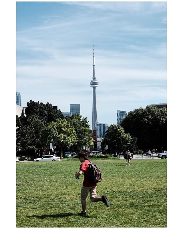 dimastreets's tweet photo. Run, Forrest, Run!
•
•
•
•
•
#citykillerz #streetsoftoronto #urbanandstreet #lovetoronto #thankyoutoronto #yngkillers #6ixwalks #streetmagazine #hypetoronto #imagesoftoronto #streetshared #streetmobs #meistershots #toronto_insta #toptorontophoto … https://t.co/kGF3jzjK4s https://t.co/CMGMuFdElH