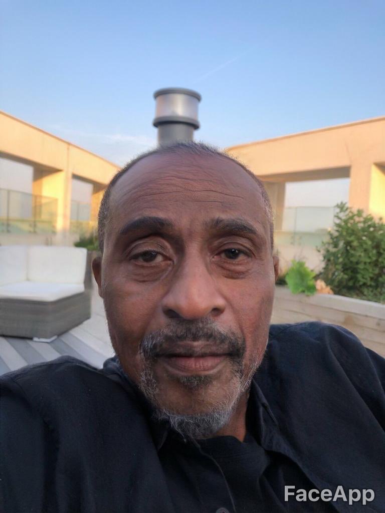 ArtistToms's tweet photo. This FaceApp business has got me looking like the type to wine and dine pensioners over a glass of Sangria #faceappchallenge https://t.co/HPdksolivw