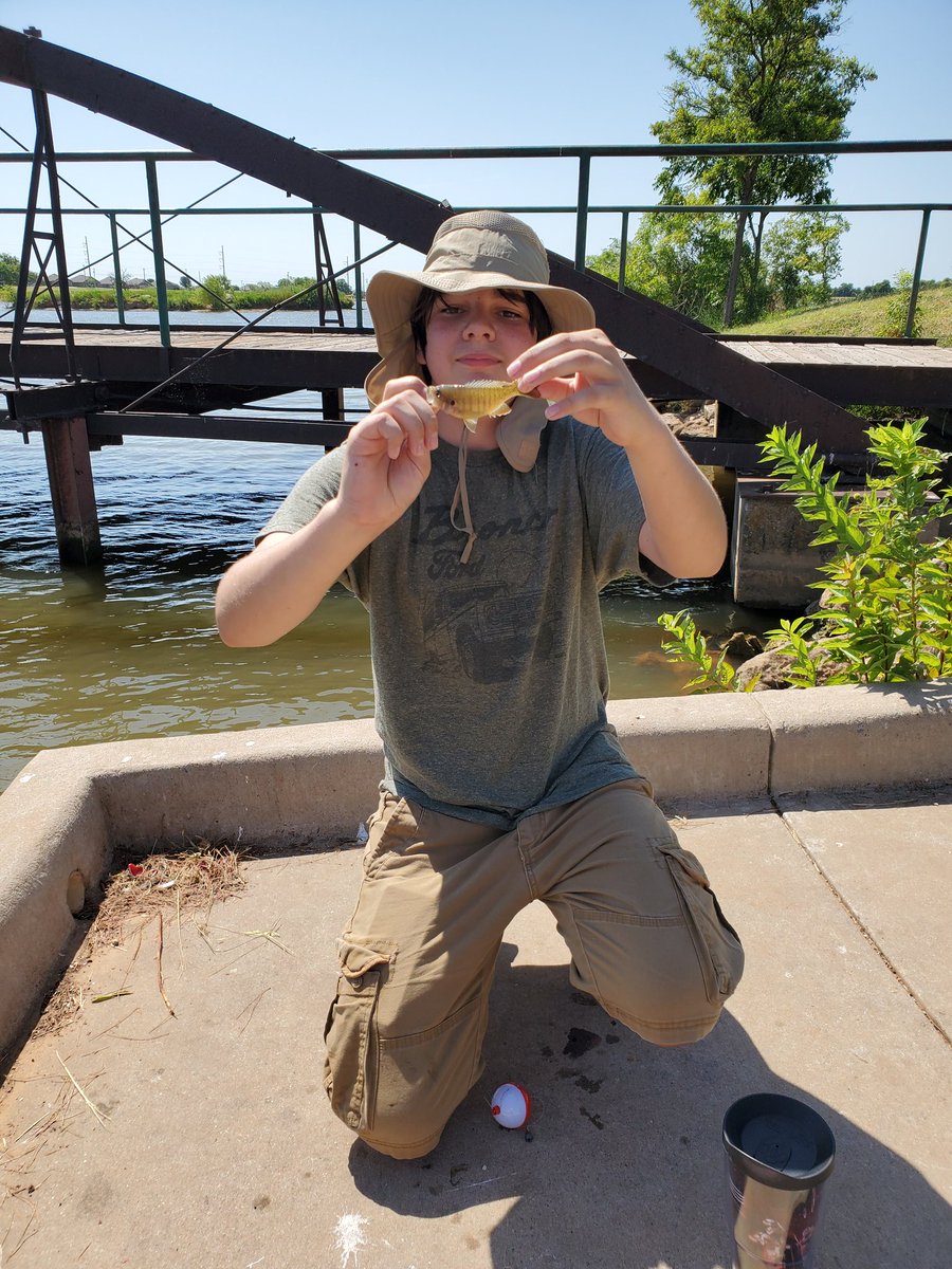 JenniferNash00's tweet photo. I took the boy child fishing. By myself. For the first time ever! No one got hurt and we caught 4 fish! I said that we were totally ready for a zombie apocalypse, but he didn't think so. ♥️😂🎣😂♥️ https://t.co/CAiJRJvKVY