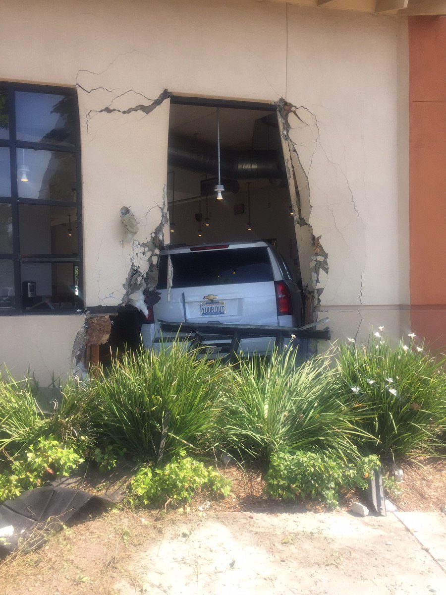 Ventura County Sheriff (@venturasheriff) on Twitter photo A vehicle collided with a building at 9:34 this morning at the Chipotle restaurant in Newbury Park. @toaksvcso and <a href="/VCFD/">Ventura County Fire</a> are on scene with TO Building and Safety. The driver suffered minor injuries, and just missed an employee inside by 2 feet! A vehicle collided with a building at 9:34 this morning at the Chipotle restaurant in Newbury Park. @toaksvcso and <a href="/VCFD/">Ventura County Fire</a> are on scene with TO Building and Safety. The driver suffered minor injuries, and just missed an employee inside by 2 feet!