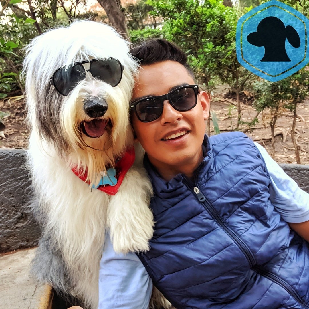 legion_canina's tweet photo. Nuestro Adiestrador Canino @salazarhdz  y nuestro embajador @CapitanSH_  la pasan muy bien 🐶❤️ https://t.co/9G3IBHvtjF