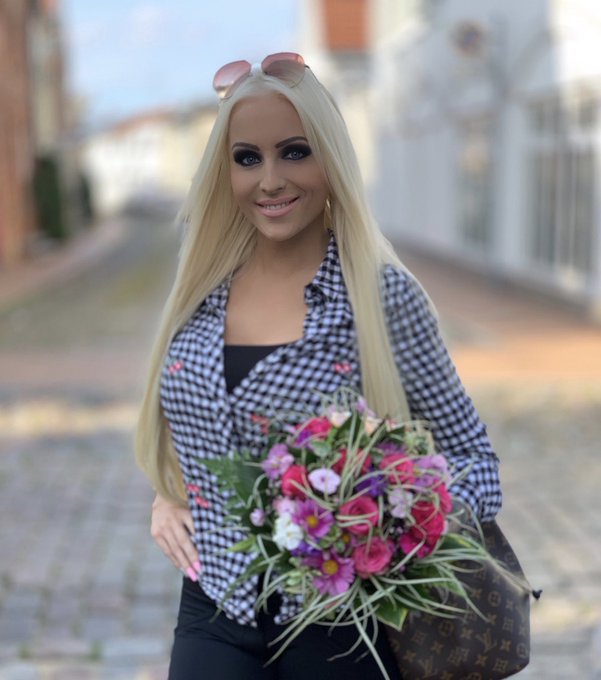 Lass die anderen sich ver&auml;ndern und bleib so wie du bist! ☺️☺️☺️ https://t.co/0lBDggPPZZ<a href="/tag/herrentag"class="tags"><span>#herrentag</span></a>