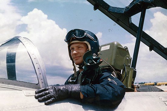 #DYK Apollo 11’s lunar module pilot, Buzz Aldrin, was a combat aviator in the <a href="/usairforce/">U.S. Air Force</a> before he became the second person on the moon?

Learn how his military experience prepared him for the hazards of spaceflight! ➡️ go.usa.gov/xyy8E #Apollo50th #KnowYourMil