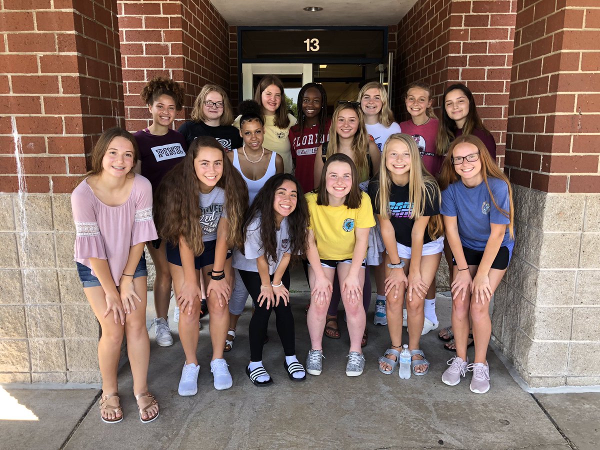 CapCityCavsVB's tweet photo. The girls are ready and we are off to our first team camp! Nebraska University here we come! @Huskervball #CapCityCavsVB #BuildIt π΅πβ«οΈ https://t.co/63OEExPIYK