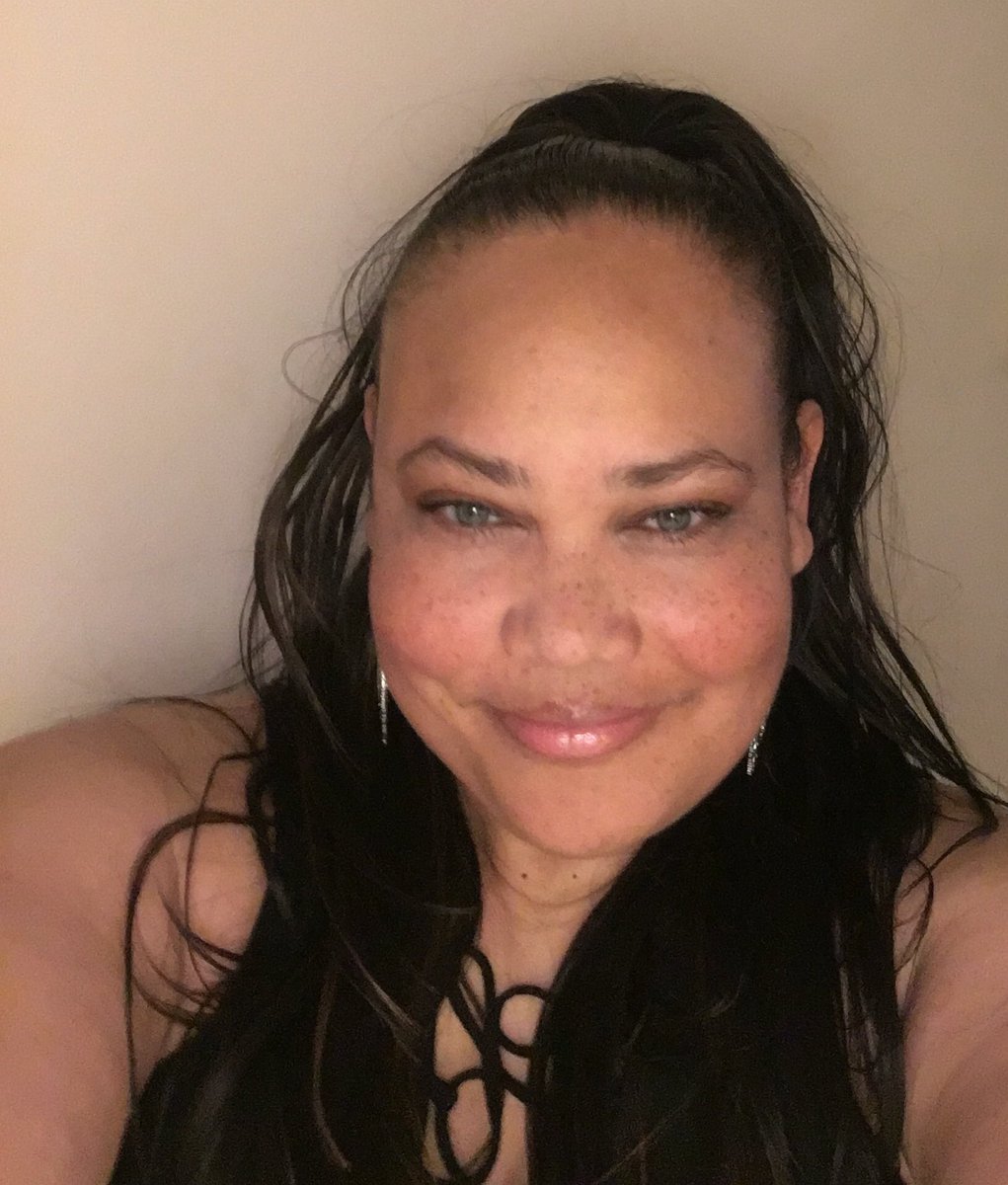 JoyfullyReviewd's tweet image. Look for the Bunny Ears at #RWA19, she is coming in blazing! 

#Bloggers, please stop me, as I want to meet you all!! I’m totally looking forward to #BloggerDay🌟. 

#Authors, feel free to hand me Books/Arcs/Biz cards. I’m friendly &amp;amp; love Romancelandia with a passion🐇.