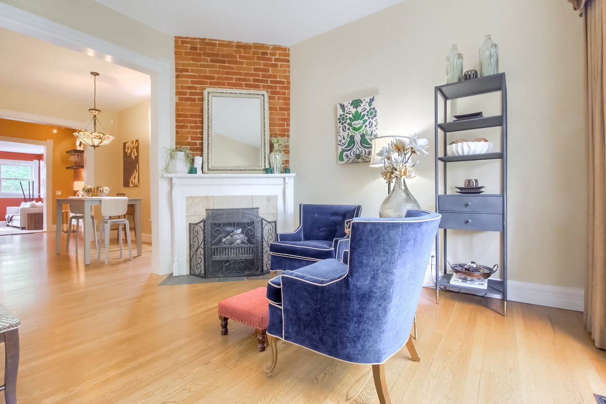 Walkthrough: Book real estate services instantly tweet media