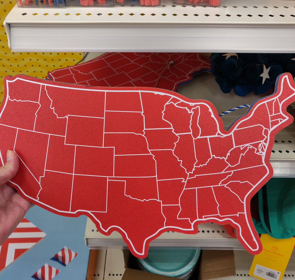 grandrunning's tweet image. What's worse, @MountainDew giving the UP to Wisconsin, or this mutilated @PureMichigan @Target fail? 🙄 #targetfail