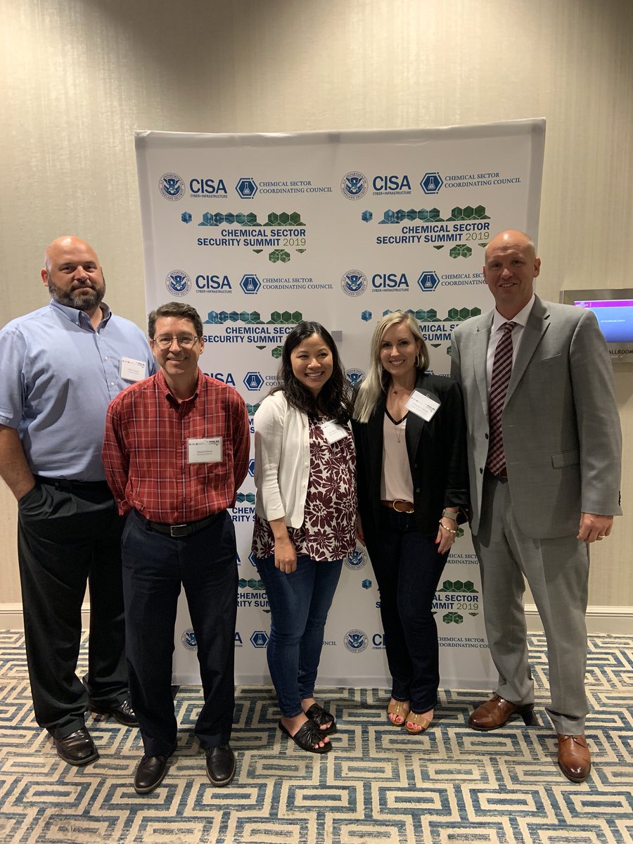 fridley_matt's tweet photo. Great meetings and presentations at the DHS Chemical Security Summit. Brenntag team well represented. @CISAgov @NACD_RD @TheChlorineINST @BrenntagNA. #ChemSummit #partnership #CFATS https://t.co/XJR9J8iGIm