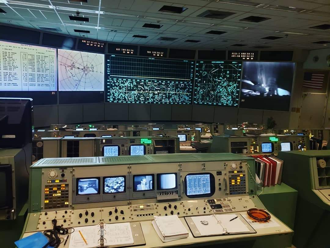 wrestlekate's tweet photo. Got to visit @spacecenterhou for their 50th Anniversary Apollo 11 mission this week. Was awesome, have been wanting to visit for a long time! ๐
#spacecenterhouston #apollo11 #sallyride #letsblastoff https://t.co/R5uBHmv9ne