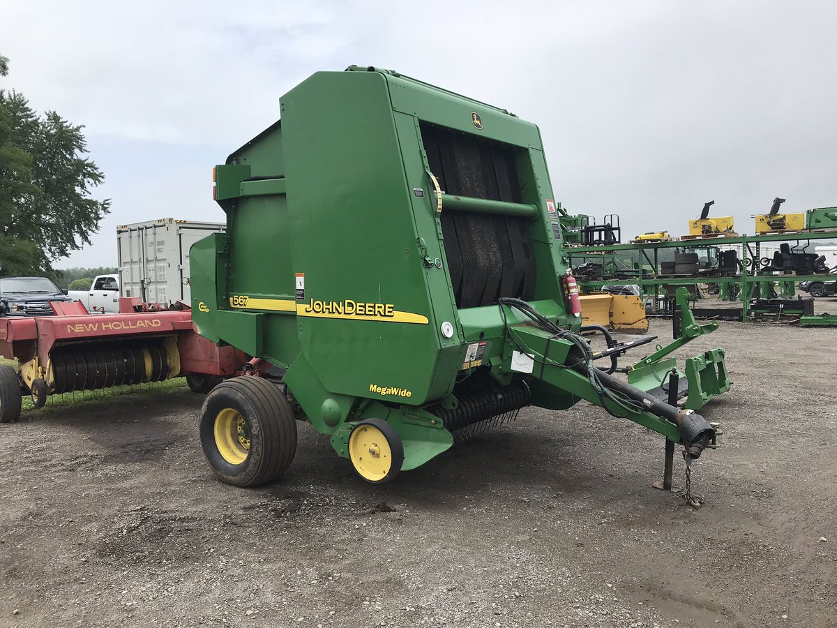 #freshtrades John Deere 567 5x6 round baler with high moisture kit and coveredge mesh wrap. 20XXX bales. $12,900
