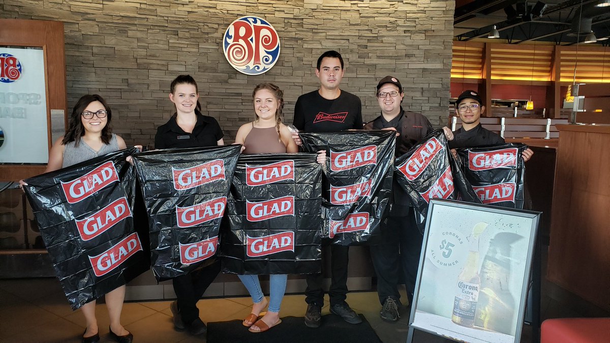 EdmKingsway's tweet photo. Thanks to Boston Pizza Kingsway for helping out with the 15 to Clean Challenge!
Go visit them today and thank them yourself!
@bostonpizza @EdmKingsway #15toclean https://t.co/sL8PtxjKkG