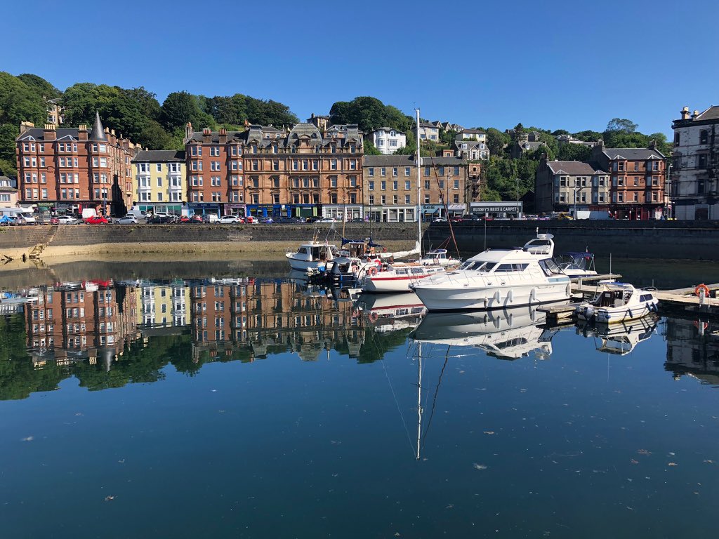 Rothesay Reflection #Rothesay #IsleofBute #bute #argyllandbute #bluesky #reflection <a href="/VisitScotland/">VisitScotland</a> <a href="/hiddenscotland/">Hidden Scotland</a> <a href="/Argyll_IslesApp/">Argyll and the Isles</a> <a href="/argyllandbute/">Argyll and Bute Council</a>
