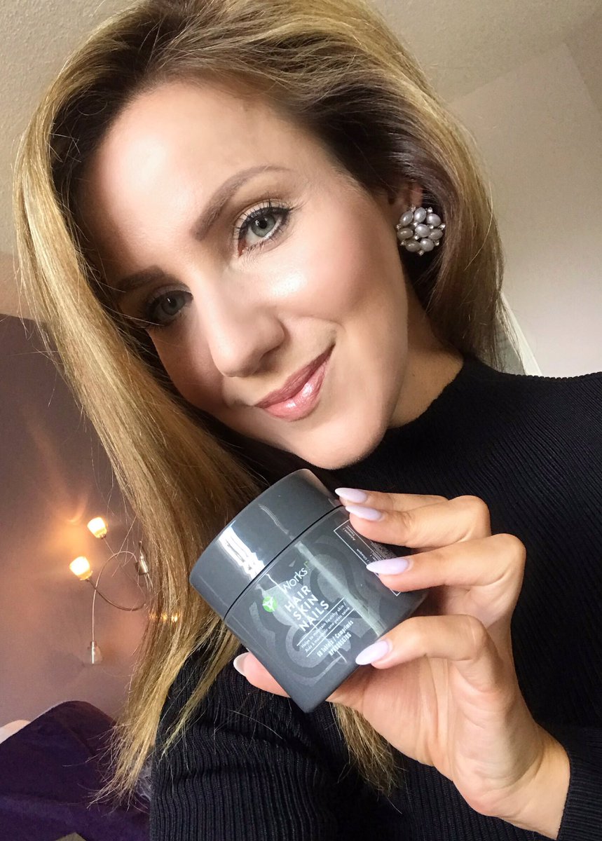 aniabasak's tweet photo. Have you struggled w/ #hairloss #weaknails #dullskin ?Check my latest #vlog sharing my experience & journey w/ @ItWorksGlobal https://t.co/KNkdncLiE4.Nails 💚
https://t.co/ei8xAcGtgV
@FashionCalgary @YouTube @YTCreators #hair #skin #nails #beautytips #beauty #yycblogger #yyc https://t.co/UwIOYgB9l2