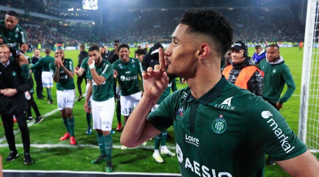 afcstuff's tweet photo. Arsenal are set to win the race to sign centre-back William Saliba after the 18-year-old opted for Arsenal over Tottenham, with the deal close to completion. He will be loaned back to Saint-Etienne next season. [@bbcsport_david] #afc https://t.co/xdFBNjmgle