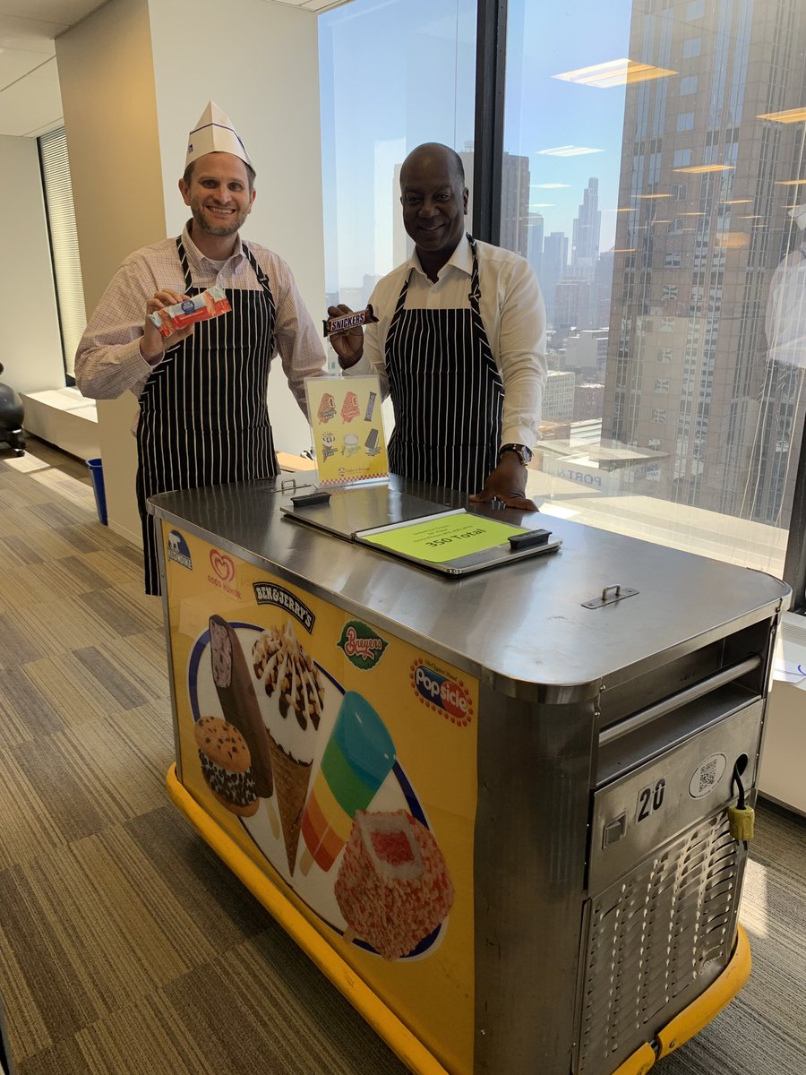 KKira312's tweet photo. Our new SVP of Tech Ops and new VP of Supply Chain handing out ice cream treats for Earnings Live.  Thanks Tom and Phil!!!! Just what was needed on this hot Chicago day! #united @weareunited #beinginited #unitedtechops #techopsrocks #icecream https://t.co/O77M74z1VL