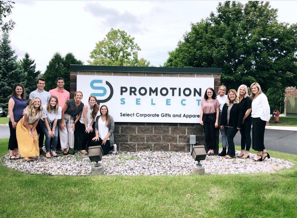 Curious_Plot's tweet image. Thank you @PromotionSelect for showing our intern team around yesterday! They enjoyed seeing where our big ideas become a reality.