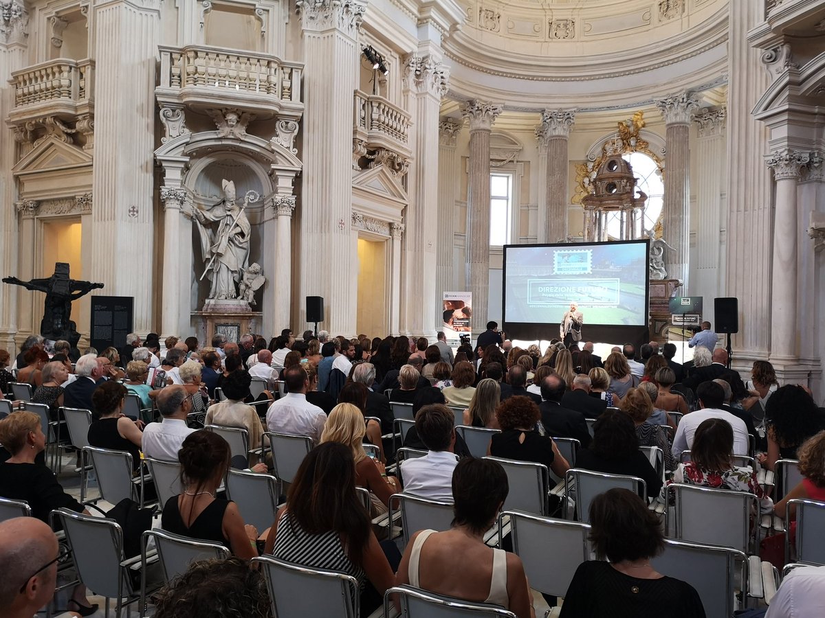 ZipProgetti's tweet photo. Serata al via! 🔥
#decennaleminerva #minervaparty #summertime #zipevents https://t.co/A7B3qlYO5V