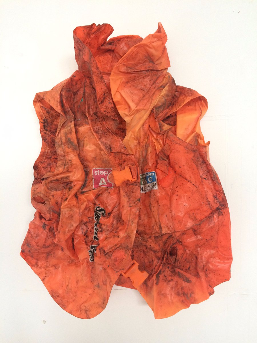 Another great article on the Sink Without Trace exhibition, by Amelia Smith for Middle East Monitor: middleeastmonitor.com/20190717-sink-… <a href="/maya_ramsay/">Maya Ramsay</a> @Fede_Mazzara <a href="/BobbyLloyd_/">Bobby Lloyd</a> <a href="/amyinthedesert/">Amelia Smith</a> Image: 'This is not a life-saving device, use only under adult supervision', found object, 2017