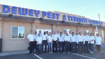 DeweyPestCtrl's tweet image. Are you looking for a rewarding career with comprehensive benefits? Learn more about Dewey Pest career opportunities. goo.gl/HTAuZp #helpwanted #careeropportuntiy #pestcontroljobs #nowhiring #applynowhttps://goo.gl/HTAuZp