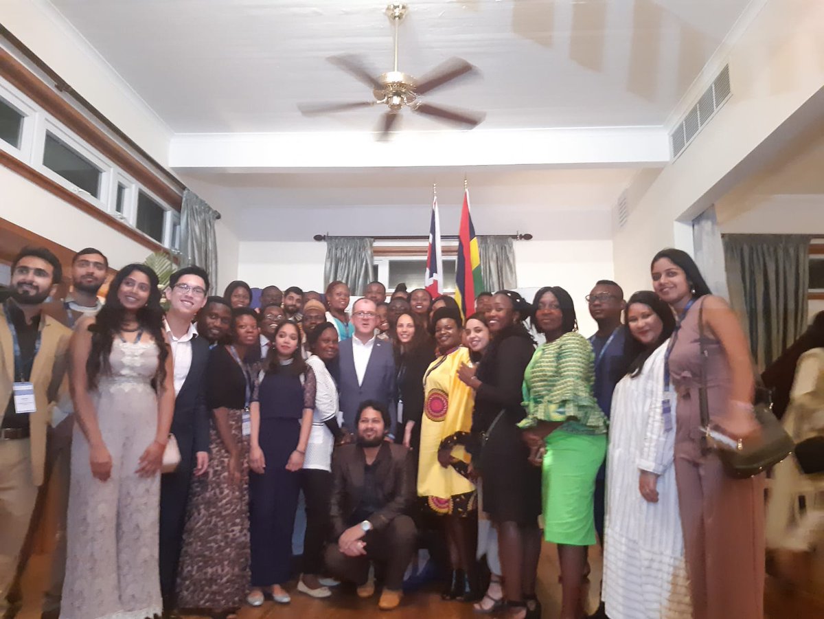 The_ACU's tweet photo. "So to the students a big welcome to you - you are the future of the Commonwealth and of your countries"
Thank you so much for hosting us tonight @HCKeithAllan #ACUSummer2019 #CommonwealthAt70 https://t.co/DWVxyNUKuR