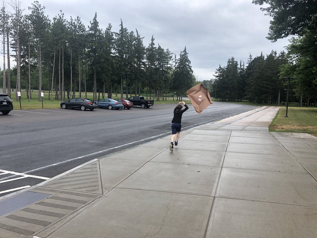 AWilsonESM's tweet image. Student kite planning, design &amp;amp; construction is complete. Now they are ready to fly them! #esmPGspartancamp #transdisciplinarylearning #esmPGproud #PBL @npetranchuk @MaryMancini15 @KEJaquin