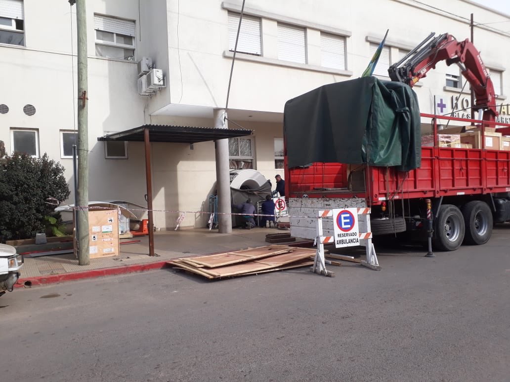 cambiemosMerBA's tweet photo. NUEVO TOMÓGRAFO PARA EL HOSPITAL BLAS L. DUBARRY 

#NuevoTomografoEnMercedes
#JuntosSomosImparables
#JuntosSomosElCambio https://t.co/wRRNuh86wL