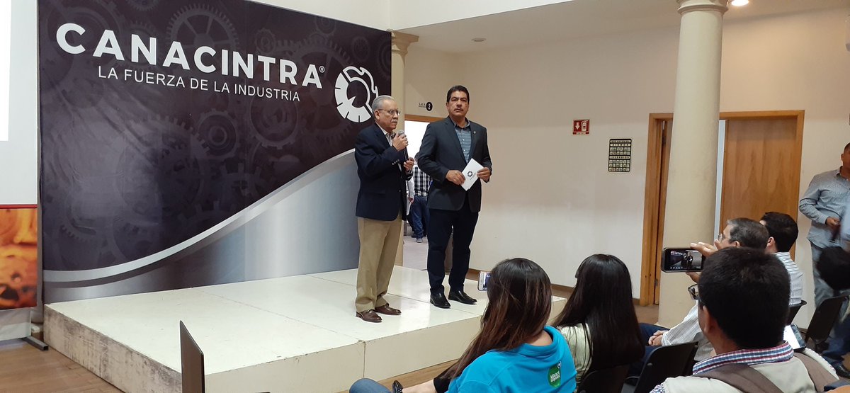 STSonora's tweet photo. Con la participación de 20 empresas y mas de 500 vacantes, inaugura el @LicHoracioV, secretario del trabajo en compañia de @gabrielzepedav, la Expo Empleo CANACINTRA 2019. https://t.co/lDrR0IH1UW