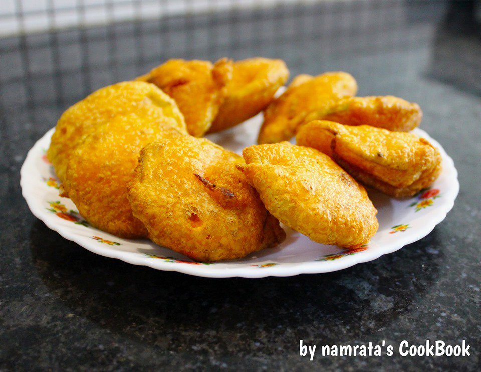 NamrataCookBook's tweet photo. Checkout recipe"bottle gourd pakoda"👉https://t.co/w2lNBNMpRv
#foodies #FoodieTwitter #pakodarecipe #bottlegourdPakoda #bottlegourdReciep #indianrecipe #maharashtrianrecipe #foodlover #rainyseasonrecipe #recipes #Recipe #Maharashtrafood #teatime #Marathi #marathirecipe #foodholic https://t.co/xJycMuxHD9