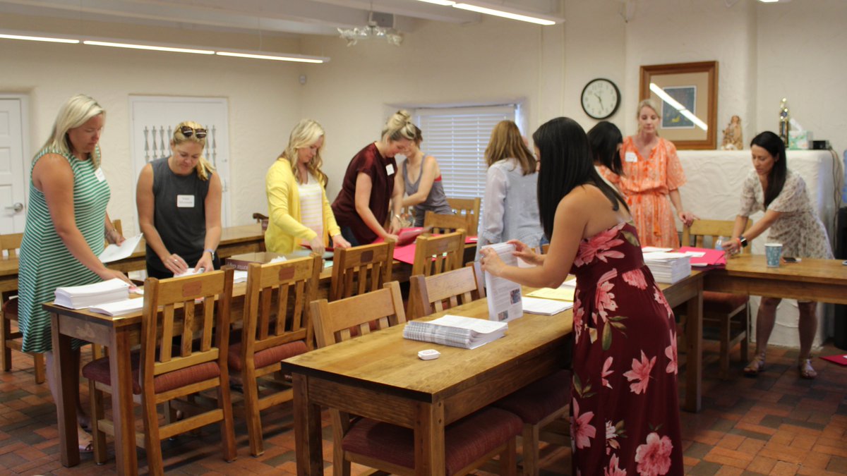 ManzanoDay's tweet photo. Back to school packets are being assembled by volunteers from the Manzano Day School Parents’ Association and staff members. Check your mailbox for your packet! #joyinlearning #ManzanoDaySchool #Backtoschool #MDSPA https://t.co/PtiUrICZ7E