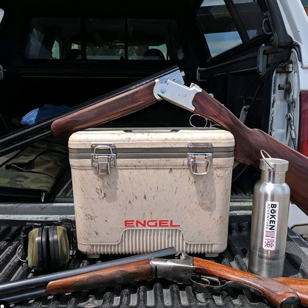 EngelCoolers's tweet photo. Great shot (see what we did there) from @BΕkenAdventure - Engel Drybox Cooler in Grassland #dryboxcooler #smallandmighty @EngelCoolers #ditchbox Prym1 Camo #covercraft #japan #bokenlife #hunting #fishing #adventurefilm #Colorado
#bokenadventure #engelcoolers #shotguns https://t.co/GjpUJZYajF