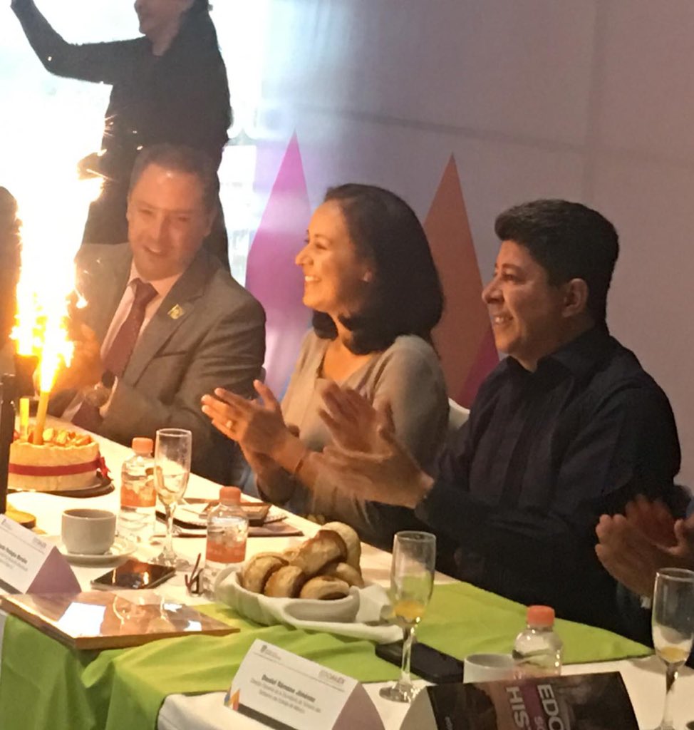 EpaniaguaM's tweet photo. Como bien reza el dicho: “La unión hace la fuerza” la #familiaamav trabajando en pro del turismo del #Edomex. #Amavnacional #amavcdmx #amavedo https://t.co/rnB2oI6SBd