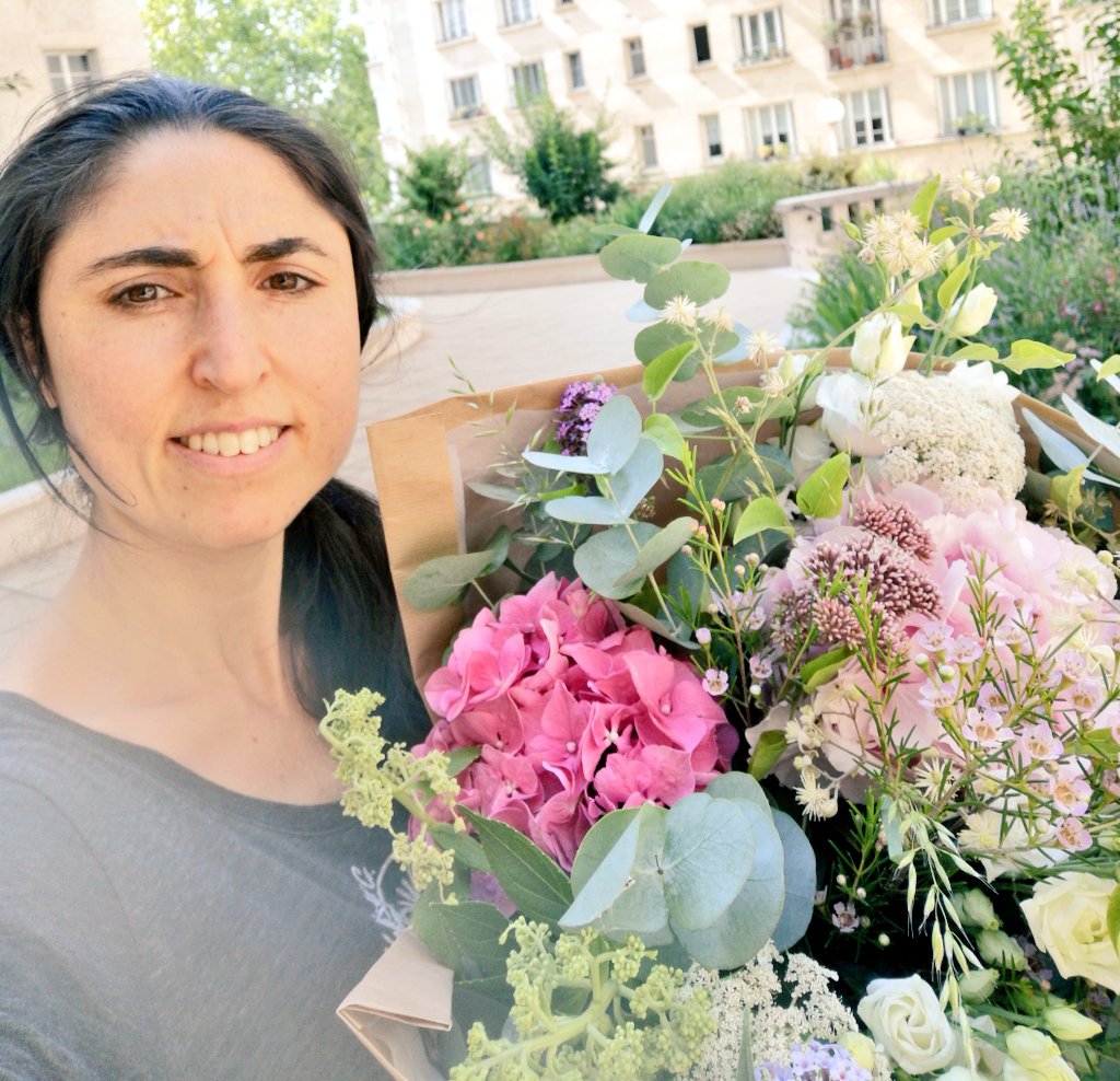 Très gâtée par l'équipe des <a href="/JardinsdeGally/">Les Jardins de Gally</a> suite à un #JeuConcours dans le cadre du <a href="/salonduluxe/">Salon du Luxe</a> ! Merci à vous pour ce magnifique bouquet de #FleursLocales (un vrai Luxe #vegetal &amp; #durable)