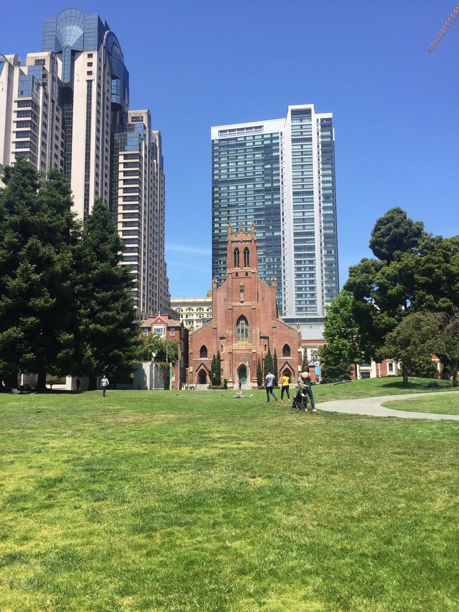 dyobs's tweet image. Great #api talks #apidaysSF 
And venue