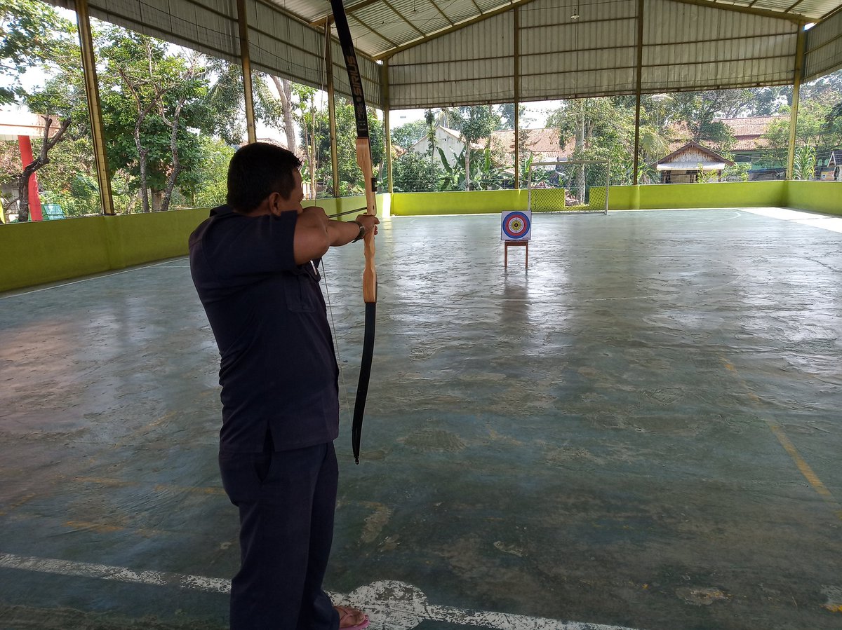 didin_jumaedi's tweet image. "Tidak ada kesia-siaan dalam belajar apapun..
Hal yg membuatnya sia-sia adalah prasangka kita yg terlalu prematur dalam menilai suatu aktivitas..
Sehingga berdampak pada sikap kita yg menjalani aktivitas tersebut secara setengah-setengah".

#selamatpagi
#Hijrah #PerbaikiDiri