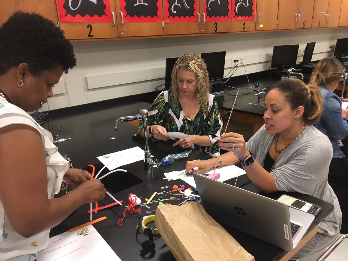 AACPS_Science's tweet image. Talking and doing science with secondary administrators.  Discussing adaptations and how plants survive in changing environments. #Studentdiscourse