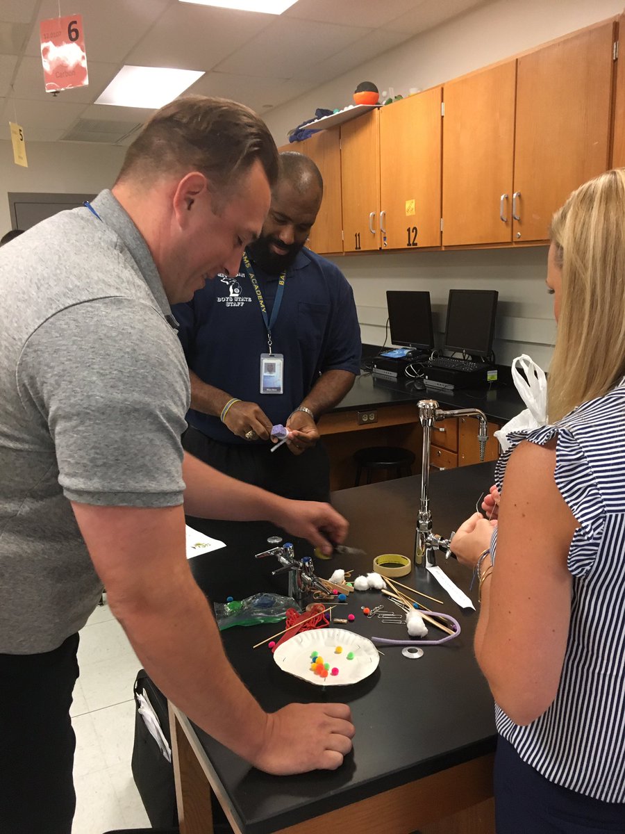 AACPS_Science's tweet image. Talking and doing science with secondary administrators.  Discussing adaptations and how plants survive in changing environments. #Studentdiscourse