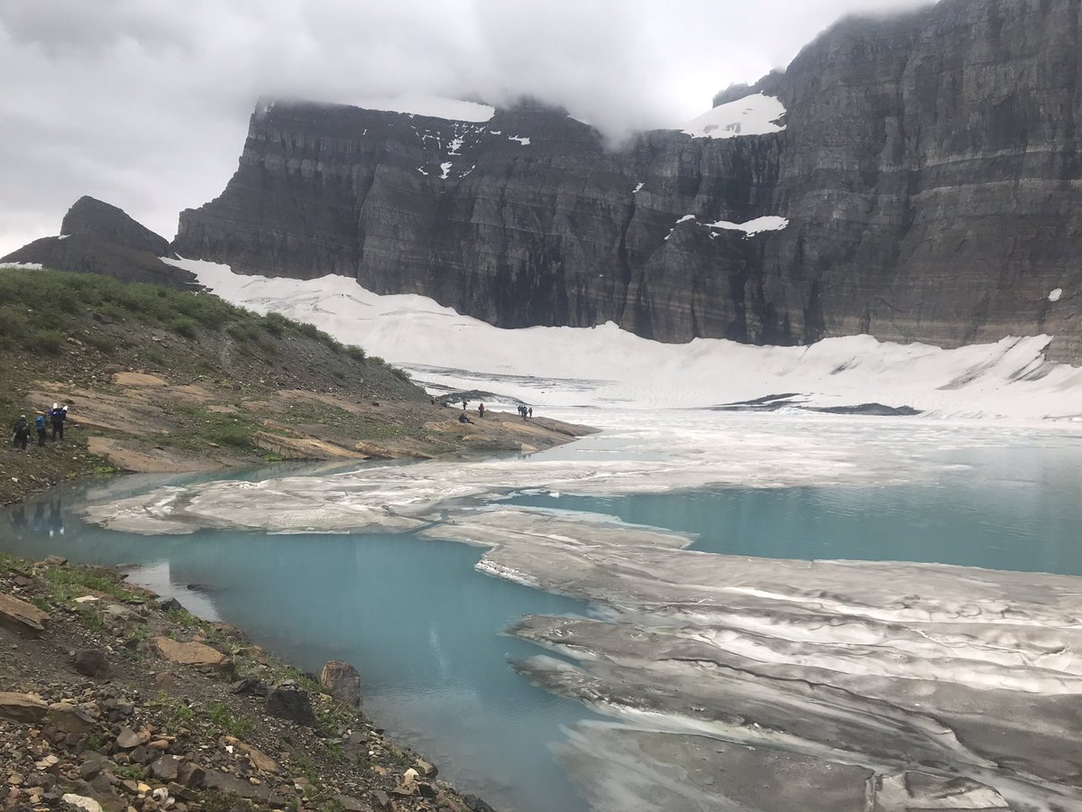 DrLimnology's tweet photo. Made it out after some wet hiking from Upper Grinnell Lake. Successful sampling and lots of wildlife. #fieldecol19 #flbs19 @flbsum https://t.co/CelMh3yCDw