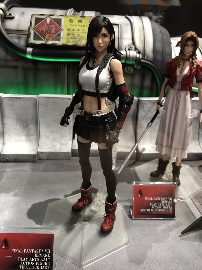 aerith play arts kai