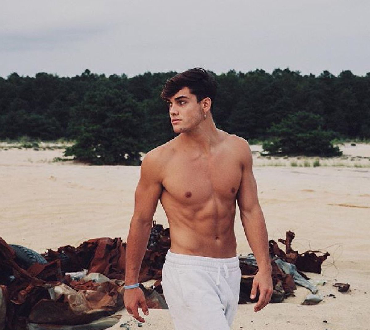 lowkey_grethma's tweet photo. @SOFTXCHAMBIEDOL GRAYS LANE = BEST LANE I AM NEVER SWERVING 🤪 https://t.co/nq3XOVuJIz