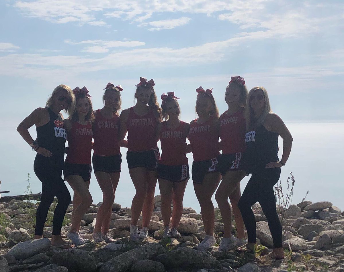 SamSzopinski's tweet photo. What a blast the past three days have been with this wonderful team! I can’t wait to see how much they soar this year!! I am so incREDibly proud of you @NCredhawkscheer #centralbRED #REDefined https://t.co/lyPKXrIbgc