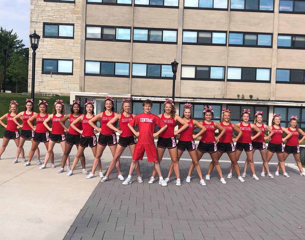 SamSzopinski's tweet photo. What a blast the past three days have been with this wonderful team! I can’t wait to see how much they soar this year!! I am so incREDibly proud of you @NCredhawkscheer #centralbRED #REDefined https://t.co/lyPKXrIbgc