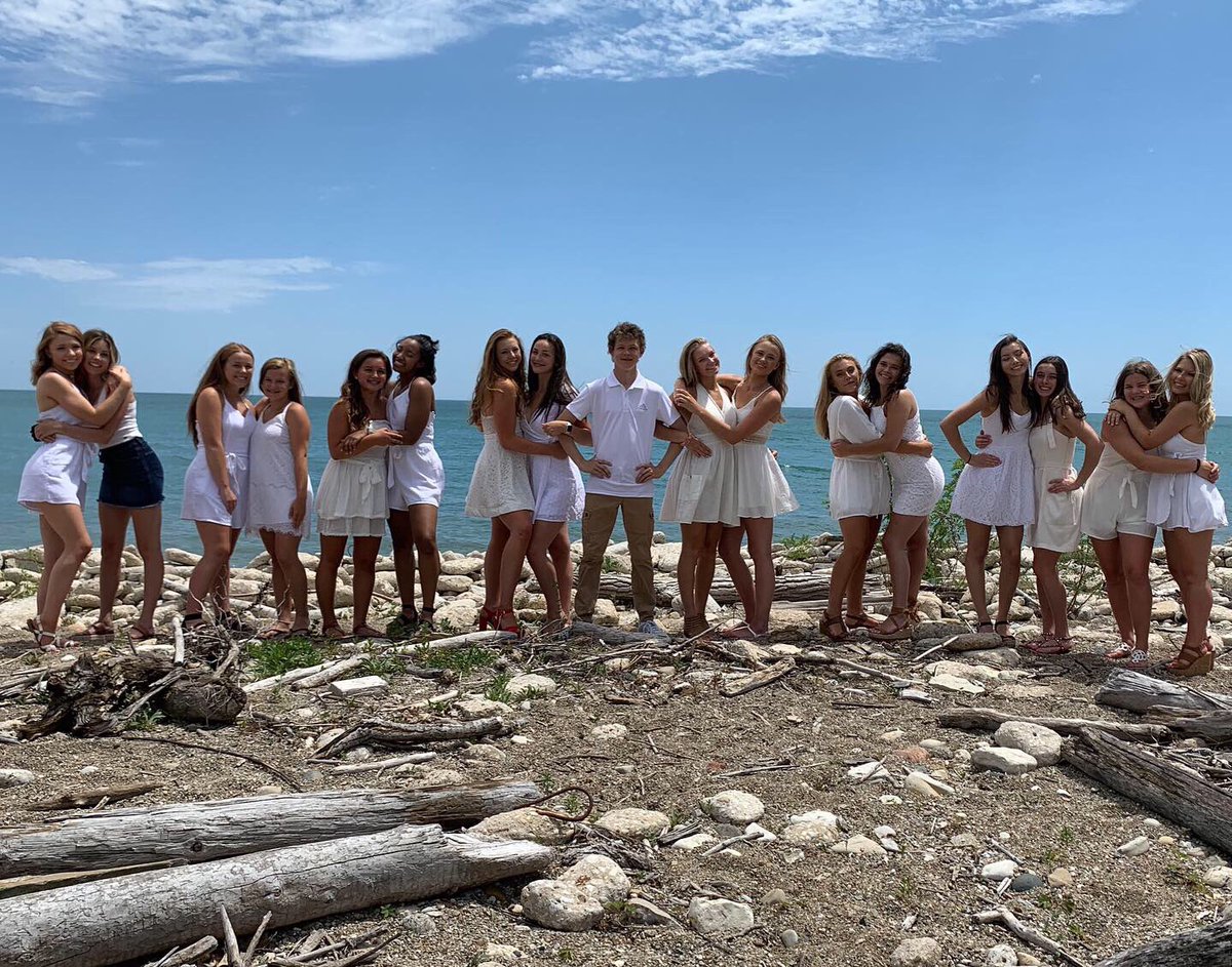 SamSzopinski's tweet photo. What a blast the past three days have been with this wonderful team! I can’t wait to see how much they soar this year!! I am so incREDibly proud of you @NCredhawkscheer #centralbRED #REDefined https://t.co/lyPKXrIbgc