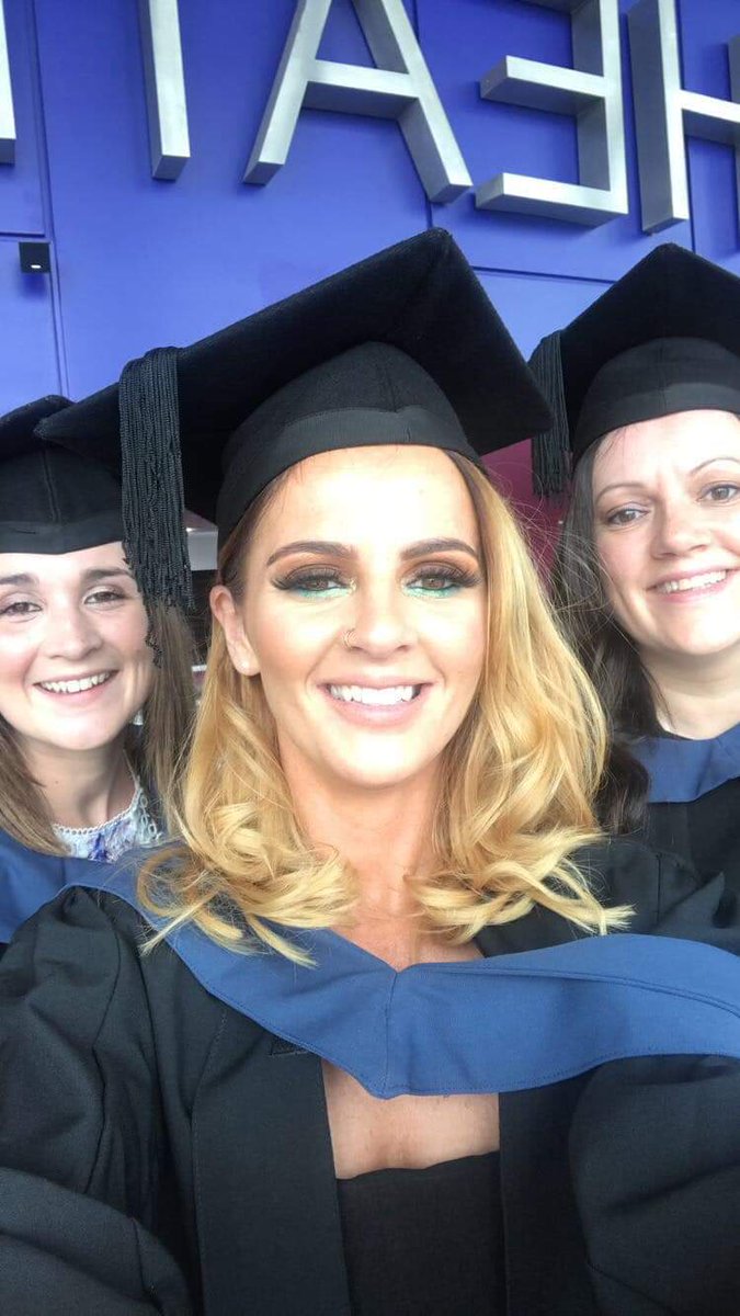 rogy100's tweet photo. Graduation day at last! #QNA #nursingassociate #universityofsalford @PennineCareNHS @anniemarydixon #proud https://t.co/N45X2CDe2e