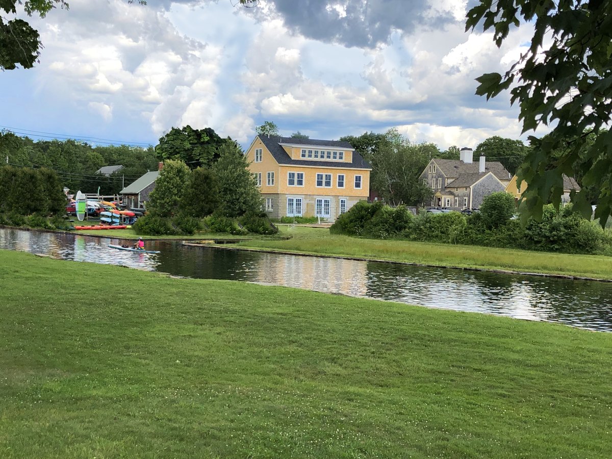 studioDSK's tweet photo. DSK is proud to be the main sponsor for this year's Summer Concert at the Vineyard presented by the Westport River Watershed Alliance &amp; The Narrows Center for the Arts. We are excited to see our adaptive reuse design come to life at WRWA’s new River Center. https://t.co/tnLTKLayFs