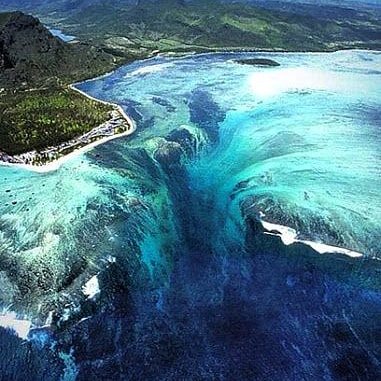 scbholidays's tweet photo. Have you ever been to Mauritius? It really is exquisite, a lush, tropical paradise. Have a look through some or our private villa's for your trip - https://t.co/y6WYL3QzPH
#mauritius #underwaterfall #tropical #island #beach #lush #beautiful #vacations #love #sea #holiday https://t.co/8ggdCNlscs