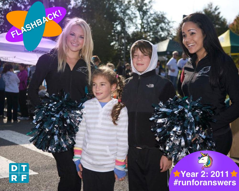DTRFoundation's tweet image. #Flashback to Year 2 of DTRF @RunforAnswers in 2011! Did you hear #DesmoidSurvivor and former @Eagles @KevinReilly52 inspire the RFA crowd for the first time, or cross the finish line to @EaglesCheer? Join us for the *YEAR 10* celebration on 9/22! runningforanswers.org